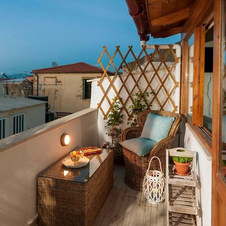 Casa Emily Apartman Hriszí Aktí Haniá Kültér fotó