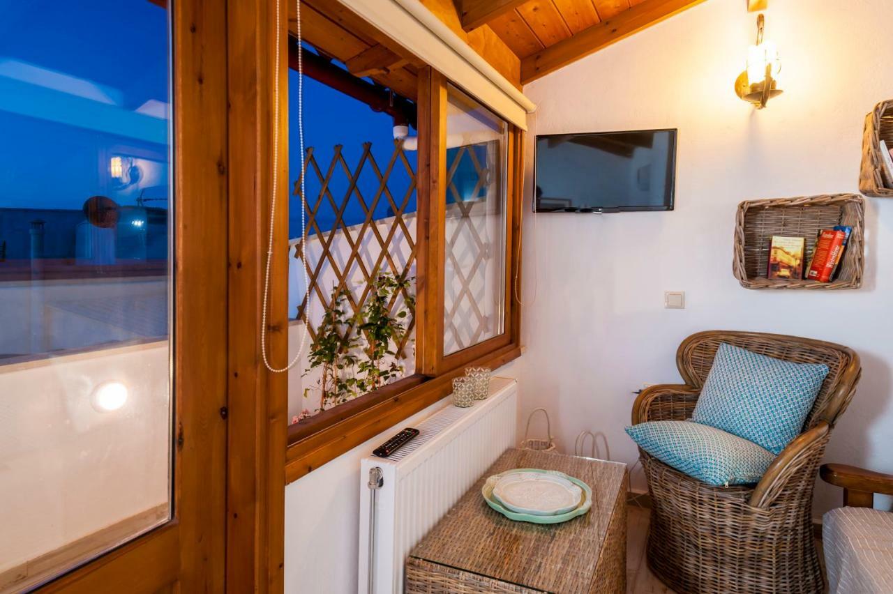 Casa Emily Apartman Hriszí Aktí Haniá Kültér fotó